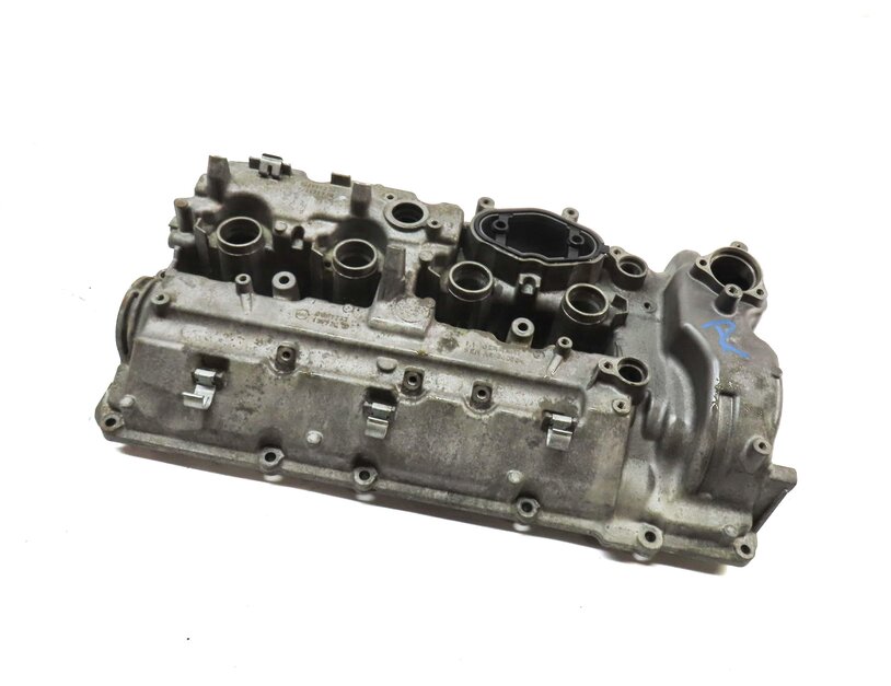 Thumbnail 2: 12-16 BMW M5 M6 X5 X6 (F06 F10 F12 F15 F16) 4.4L S63 ENGINE RIGHT VALVE COVER