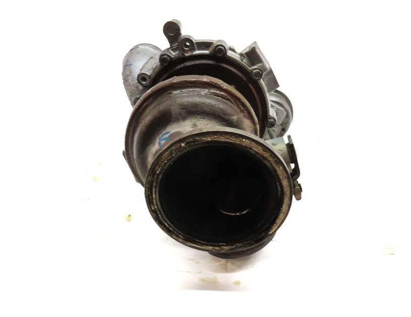 Thumbnail 8: 12-15 BMW M5 M6 ///M (F06 F10 F12 F13) 4.4L S63 ENGINE RIGHT TURBO TURBOCHARGER
