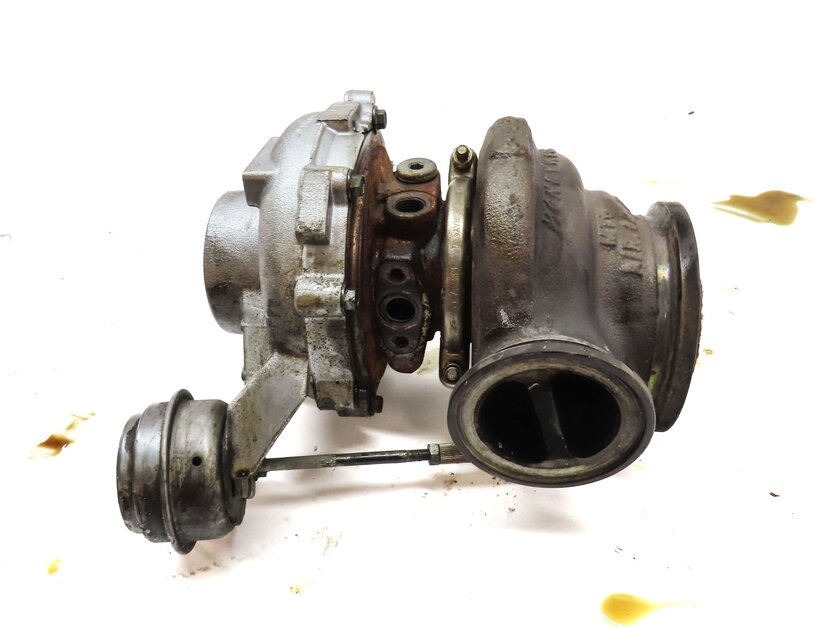 Thumbnail 4: 12-15 BMW M5 M6 ///M (F06 F10 F12 F13) 4.4L S63 ENGINE LEFT TURBO TURBOCHARGER