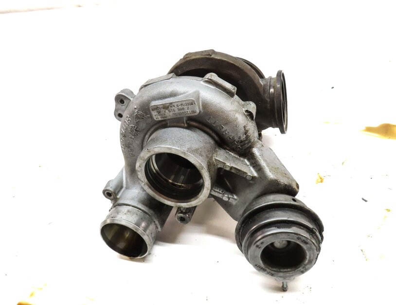 Thumbnail 5: 12-15 BMW M5 M6 ///M (F06 F10 F12 F13) 4.4L S63 ENGINE LEFT TURBO TURBOCHARGER