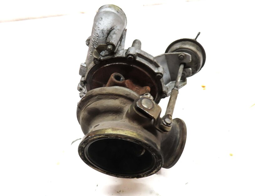 Thumbnail 8: 12-15 BMW M5 M6 ///M (F06 F10 F12 F13) 4.4L S63 ENGINE LEFT TURBO TURBOCHARGER