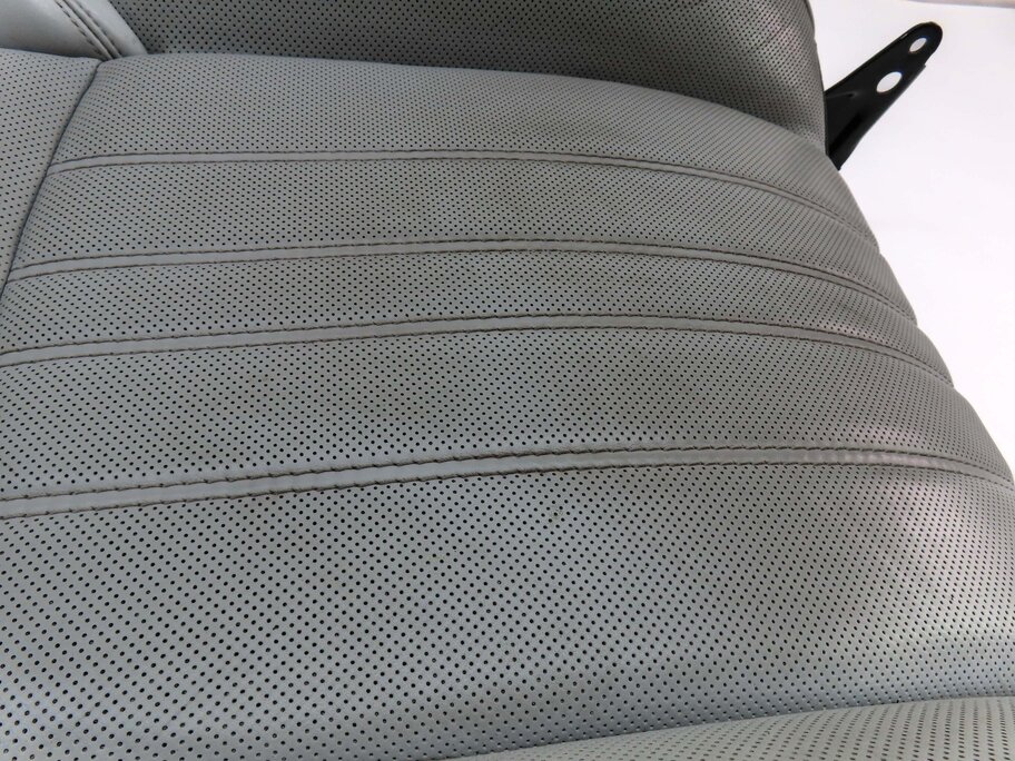 Thumbnail 13: 2013 BMW M5 ///M (F10) DRIVER UPPER TOP COMFORT SEAT CUSHION (SILVERSTONE)