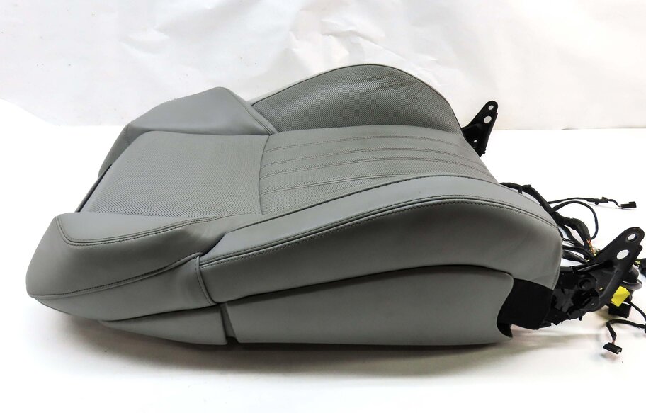 Thumbnail 5: 2013 BMW M5 ///M (F10) DRIVER UPPER TOP COMFORT SEAT CUSHION (SILVERSTONE)
