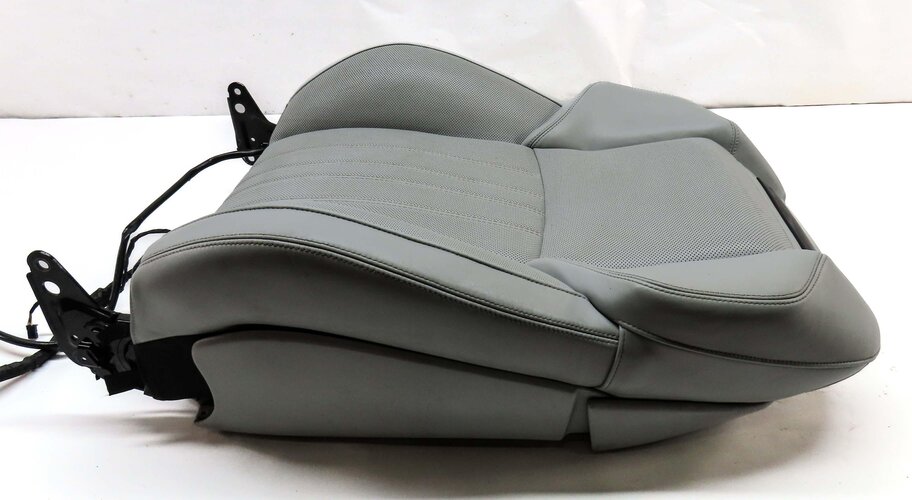 Thumbnail 3: 2013 BMW M5 ///M (F10) PASSENGER UPPER TOP COMFORT SEAT CUSHION (SILVERSTONE)