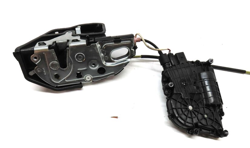 Thumbnail 4: 11-16 BMW 528i 535i 550i M5 (F10) REAR LEFT DOOR LOCK LATCH w/ SOFT CLOSE MOTOR