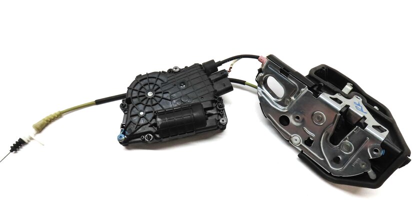Thumbnail 4: 11-16 BMW 528i 535i 550i M5 (F10) REAR RIGHT DOOR LOCK LATCH w/ SOFT CLOSE MOTOR