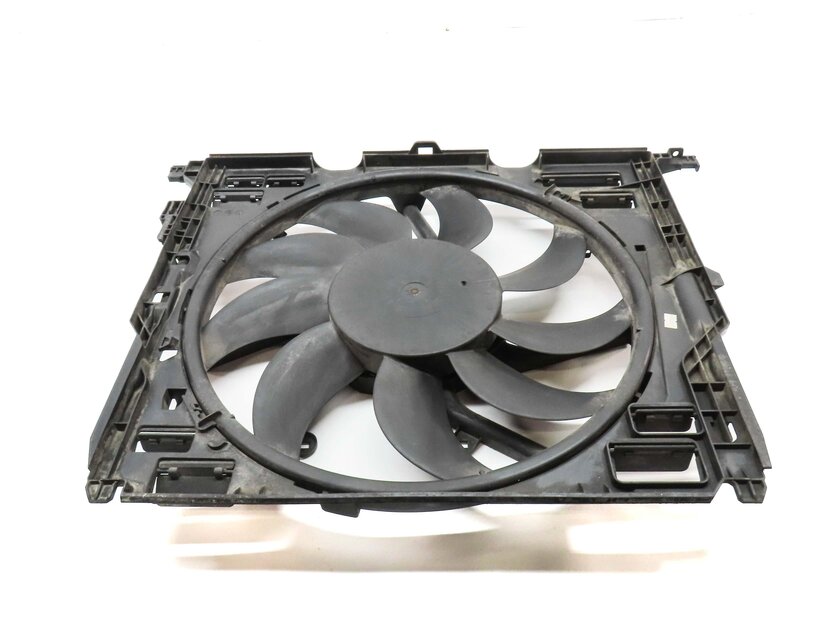 Thumbnail 2: 12-19 BMW M5 M6 (F06 F10 F12 F13) 4.4L S63 1000w RADIATOR COOLING FAN w/ SHROUD