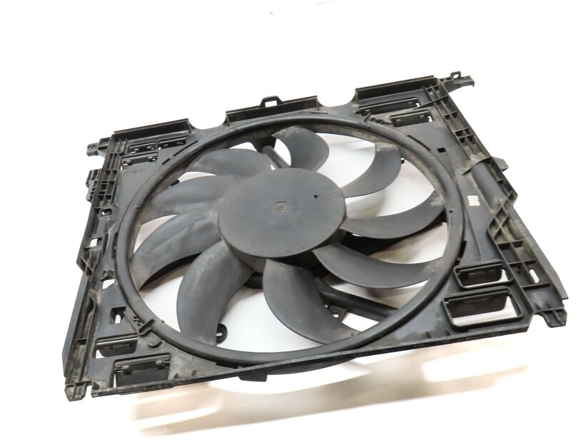 Thumbnail 3: 12-19 BMW M5 M6 (F06 F10 F12 F13) 4.4L S63 1000w RADIATOR COOLING FAN w/ SHROUD