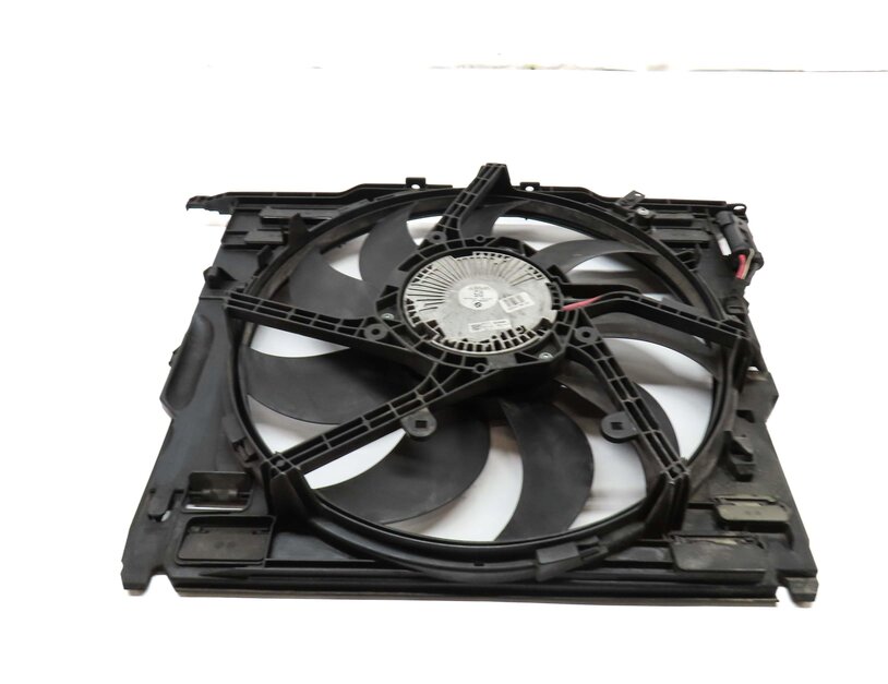 Thumbnail 5: 12-19 BMW M5 M6 (F06 F10 F12 F13) 4.4L S63 1000w RADIATOR COOLING FAN w/ SHROUD