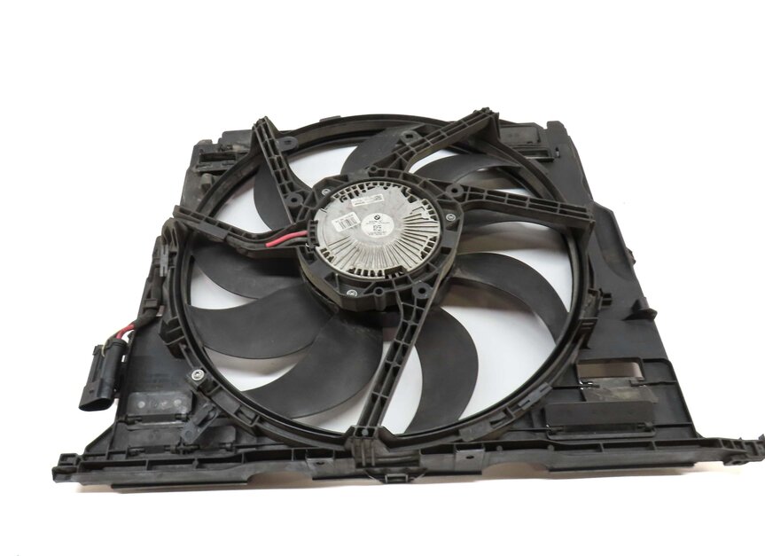 Thumbnail 6: 12-19 BMW M5 M6 (F06 F10 F12 F13) 4.4L S63 1000w RADIATOR COOLING FAN w/ SHROUD