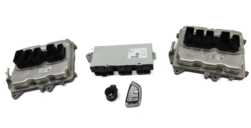 Thumbnail 2: 12-15 BMW M5 M6 ///M (F06 F10 F12 F13) 4.4L S63 ENGINE DME CAS 4 MODULE KEY SET