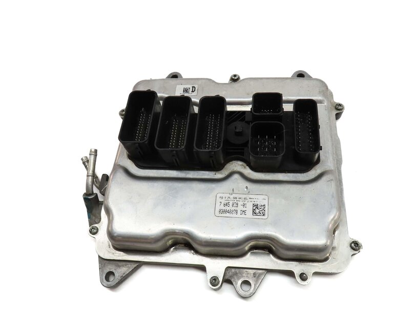 Thumbnail 8: 12-15 BMW M5 M6 ///M (F06 F10 F12 F13) 4.4L S63 ENGINE DME CAS 4 MODULE KEY SET