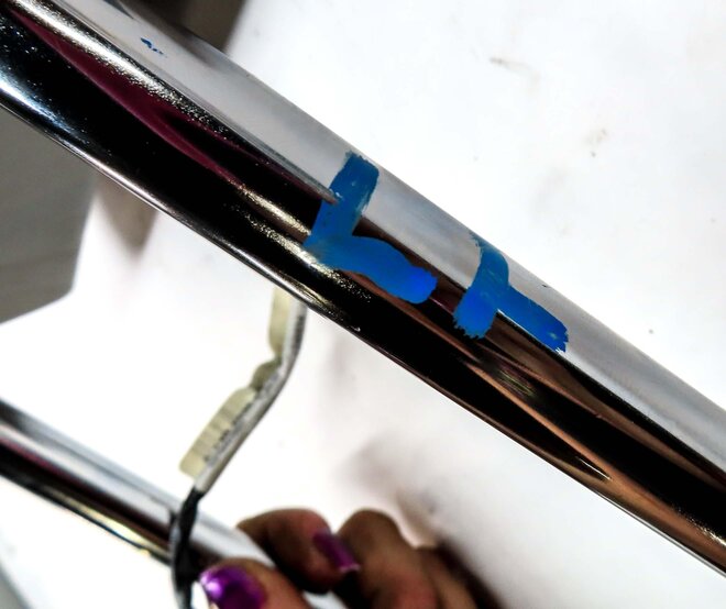 Thumbnail 2: 2013 BMW M5 ///M (F10) FRONT LEFT & RIGHT COMFORT SEAT HEADREST SET-2 (SILVER)