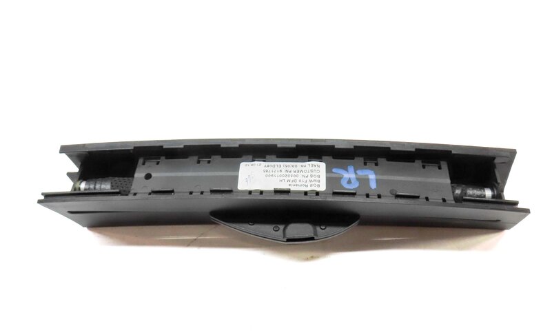 Thumbnail 4: 11-16 BMW 528i 535i 550i M5 ///M (F10) LEFT REAR DOOR VENT WINDOW PRIVACY SHADE