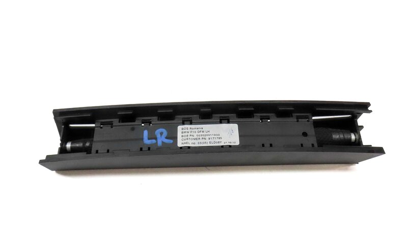Thumbnail 5: 11-16 BMW 528i 535i 550i M5 ///M (F10) LEFT REAR DOOR VENT WINDOW PRIVACY SHADE