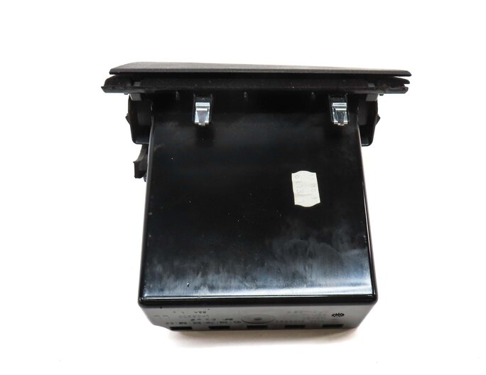 Thumbnail 4: 2013 BMW M5 ///M (F10) FRONT LEFT DRIVER DASH STORAGE COMPARTMENT BOX (BLACK)