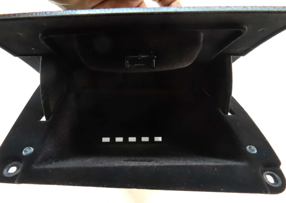 Thumbnail 8: 2013 BMW M5 ///M (F10) FRONT LEFT DRIVER DASH STORAGE COMPARTMENT BOX (BLACK)