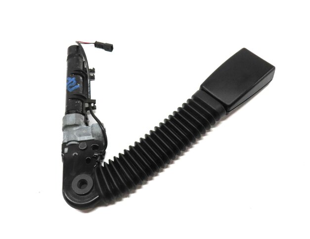 Thumbnail 4: 2010-2017 BMW 5 / 7 / GT (F01 F07 F10) RIGHT FRONT PASSENGER SEATBELT RECEIVER