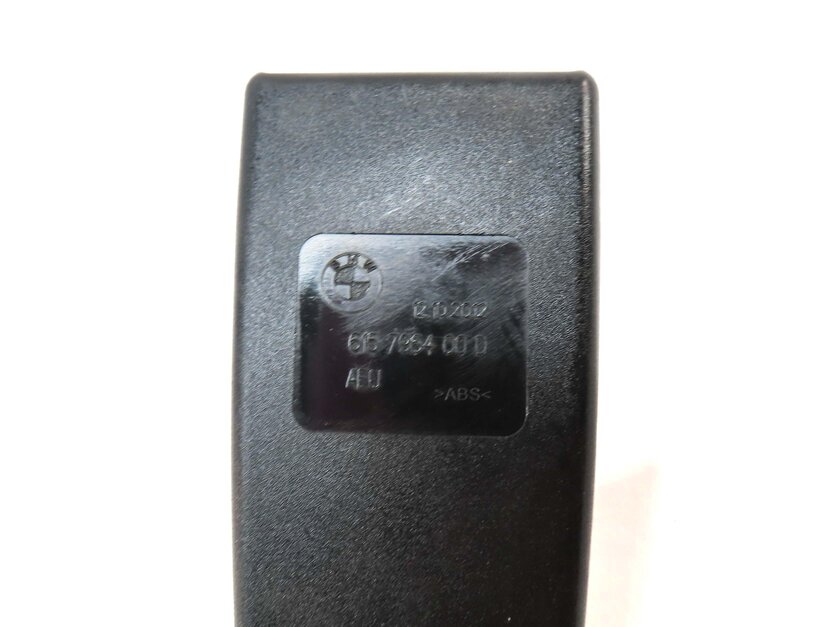 Thumbnail 7: 2010-2017 BMW 5 / 7 / GT (F01 F07 F10) RIGHT FRONT PASSENGER SEATBELT RECEIVER