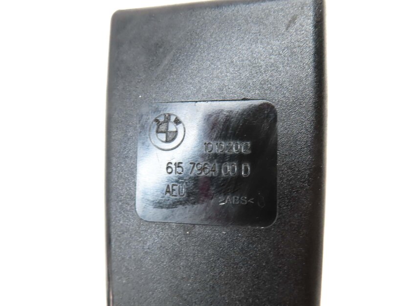 Thumbnail 7: 10-17 BMW 5 7 GT SERIES (F01 F07 F10) FRONT LEFT DRIVER SEATBELT BUCKLE RECEIVER