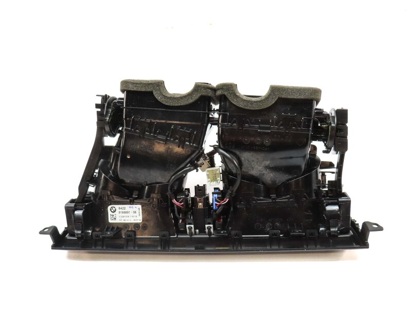 Thumbnail 5: 2013 BMW M5 ///M (F10) FRONT CENTER DASH HEATER A/C AIR VENT HAZARD LOCK SWITCH