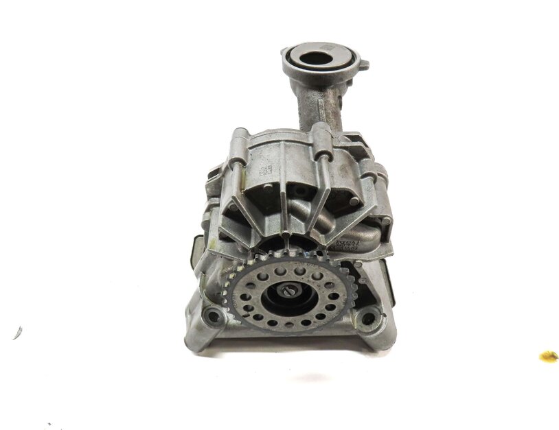 Thumbnail 2: 2013 BMW M5 ///M (F10) 4.4L S63 TWIN TURBO ENGINE OIL PUMP FLUID PUMP w/ PICKUP