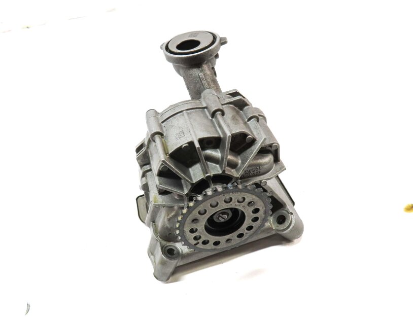 Thumbnail 3: 2013 BMW M5 ///M (F10) 4.4L S63 TWIN TURBO ENGINE OIL PUMP FLUID PUMP w/ PICKUP