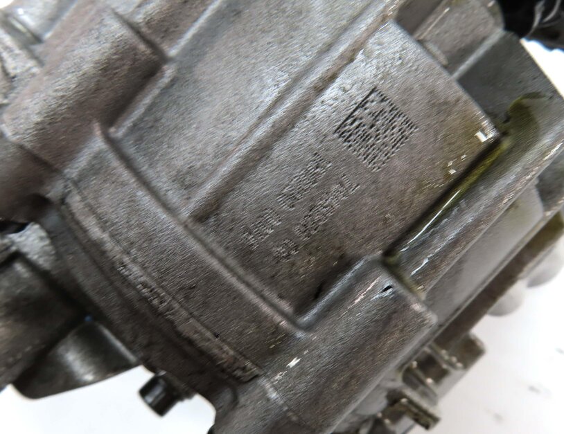Thumbnail 8: 2013 BMW M5 ///M (F10) 4.4L S63 TWIN TURBO ENGINE OIL PUMP FLUID PUMP w/ PICKUP
