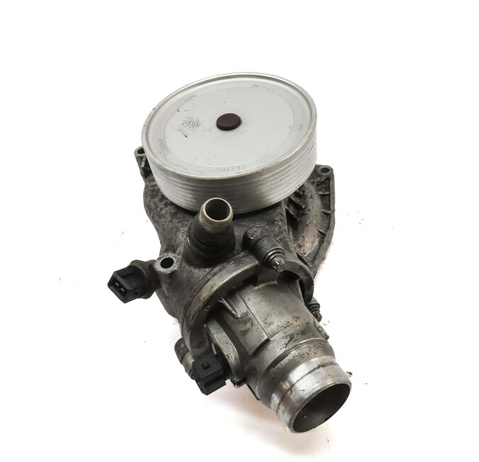 Thumbnail 2: 12-19 BMW M5 M6 X5M X6M ///M (F10 F06 F12 F13 F85 F86) 4.4L ENGINE - WATER PUMP