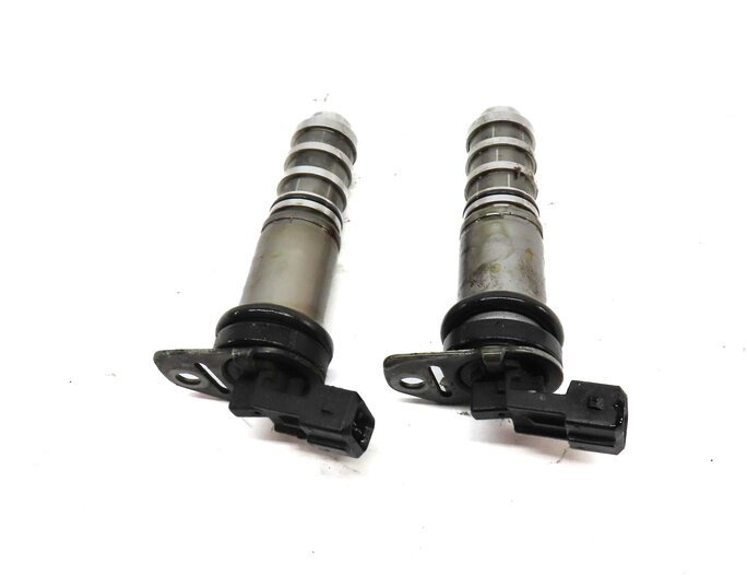 Thumbnail 2: 2013 BMW M5 ///M (F10) 4.4L S63 ENGINE VVT VANOS TIMING SOLENOID SET-2