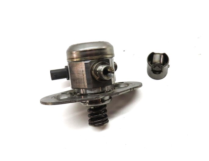 Thumbnail 3: 12-19 BMW 5 6 7 M5 M6 X5 X6 (F06 F10 F15 F16 F85) 4.4L HIGH PRESSURE FUEL PUMP