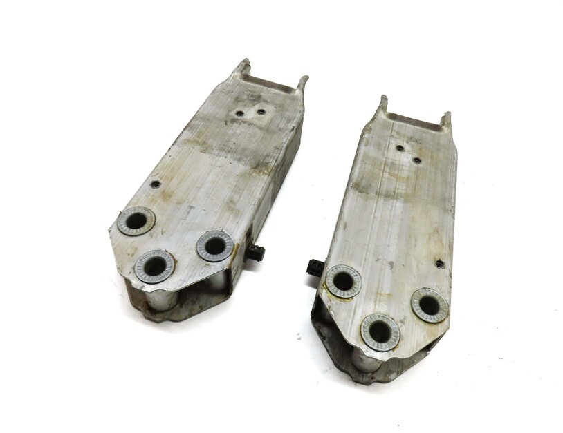 2011-2016 BMW 5 M5 F10 FRONT BUMPER LEFT & RIGHT REINFORCEMENT BAR BRACKET SET-2