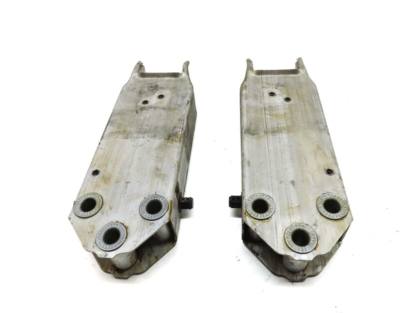 Thumbnail 2: 2011-2016 BMW 5 M5 F10 FRONT BUMPER LEFT & RIGHT REINFORCEMENT BAR BRACKET SET-2
