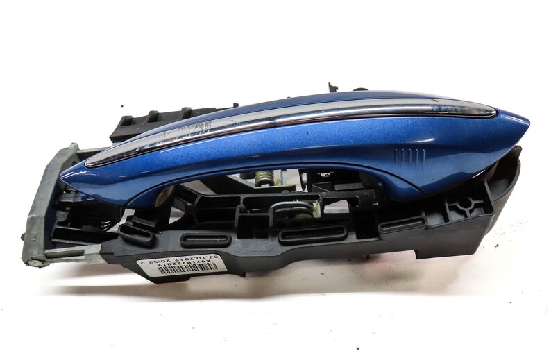 Thumbnail 4: 09-19 BMW 5 6 7 SERIES (F01 F07 F10 F12) RIGHT FRONT COMFORT DOOR HANDLE (BLUE)