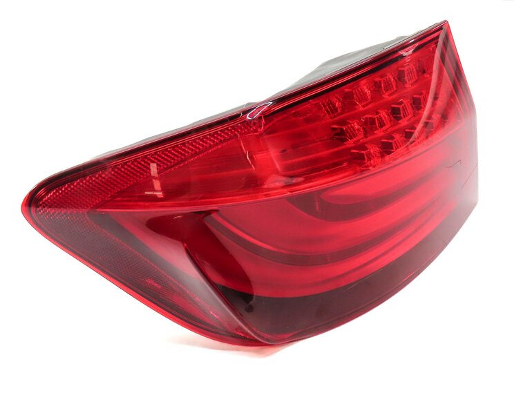 2011-2013 BMW 5 SERIES M5 F10 LEFT DRIVER REAR OUTER TAILLIGHT BRAKE LIGHT LAMP