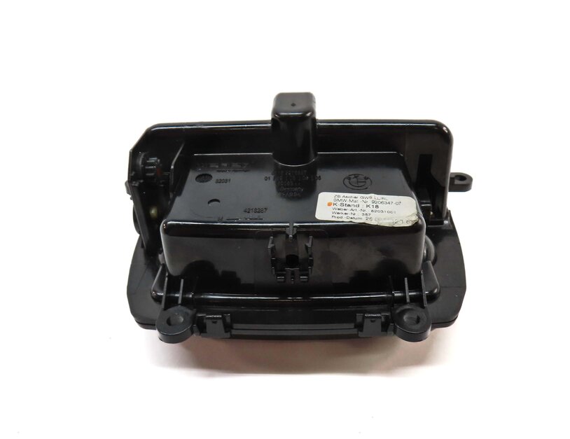 Thumbnail 5: 2013 BMW M5 ///M (F10) FRONT CENTER CONSOLE ASHTRAY COMPARTMENT w/o INSERT BLACK