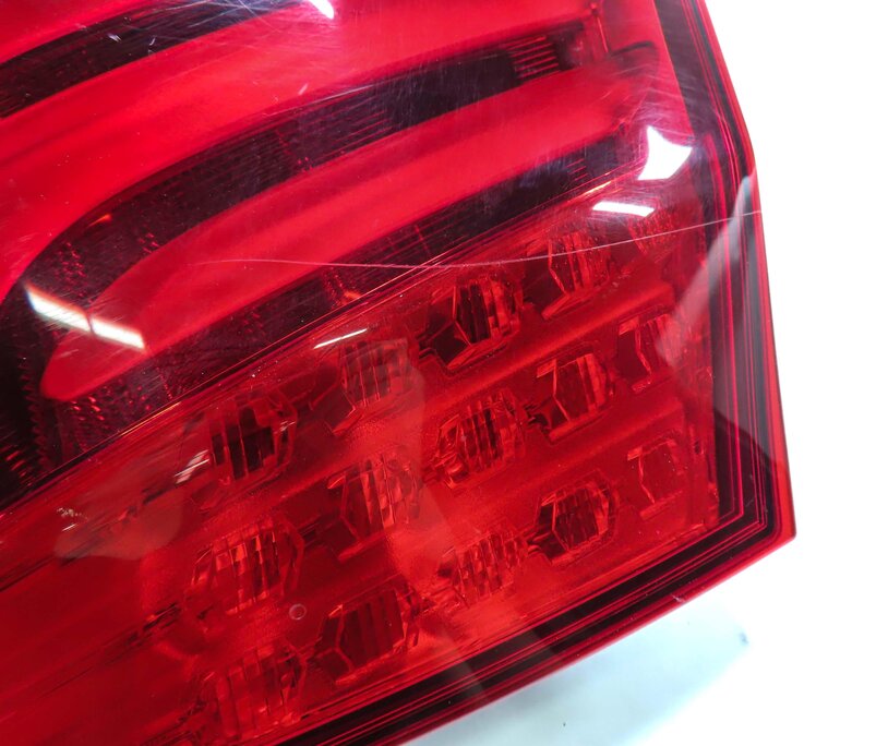 Thumbnail 10: 2011-2013 BMW 5 SERIES M5 F10 RIGHT PASSENGER OUTER TAILLIGHT BRAKE LIGHT LAMP
