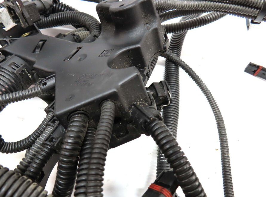 Thumbnail 6: 2013 BMW M5 ///M (F10) 4.4L S63 TWIN TURBO ENGINE WIRE WIRING HARNESS LOOM