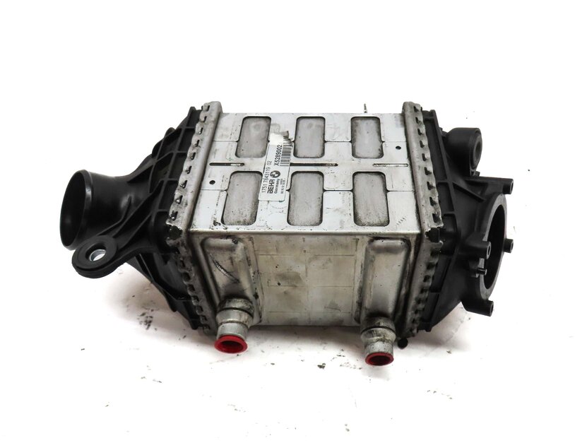 Thumbnail 8: 2012-2019 BMW M5 M6 ///M (F06 F12 F13) 4.4L S63 V8 ENGINE - RIGHT INTERCOOLER