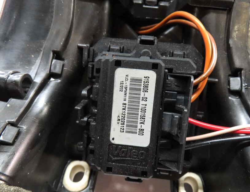 Thumbnail 8: 09-17 BMW 528i 535i 550i 740i 750i M5 (F07 F10) REAR CENTER CONSOLE BLOWER MOTOR