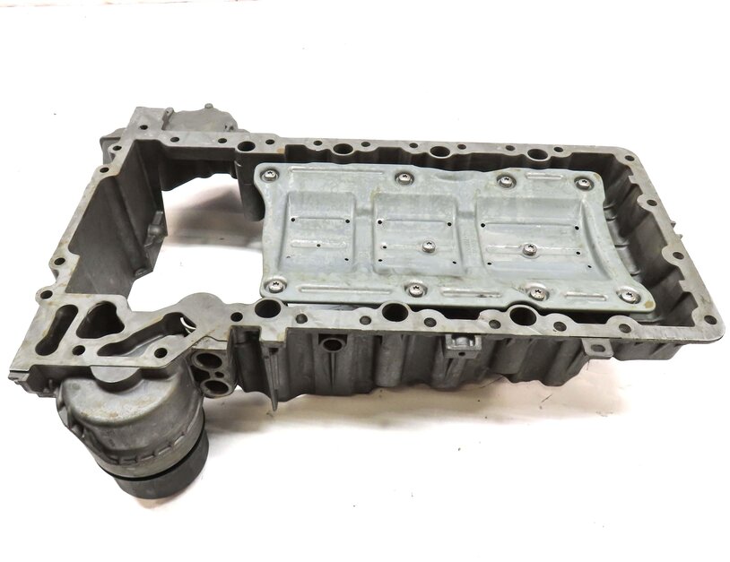 Thumbnail 7: 2012-2019 BMW M5 M6 (F06 F10 F12 F13) 4.4L S63 V8 ENGINE - UPPER OIL PAN CRADLE