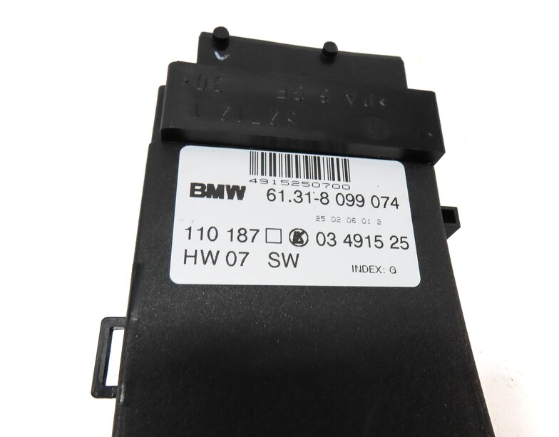 Thumbnail 6: 2006 BMW Z4 CONVERTIBLE ROADSTER (E85) FRONT RIGHT PASSENGER SEAT ADJUST SWITCH