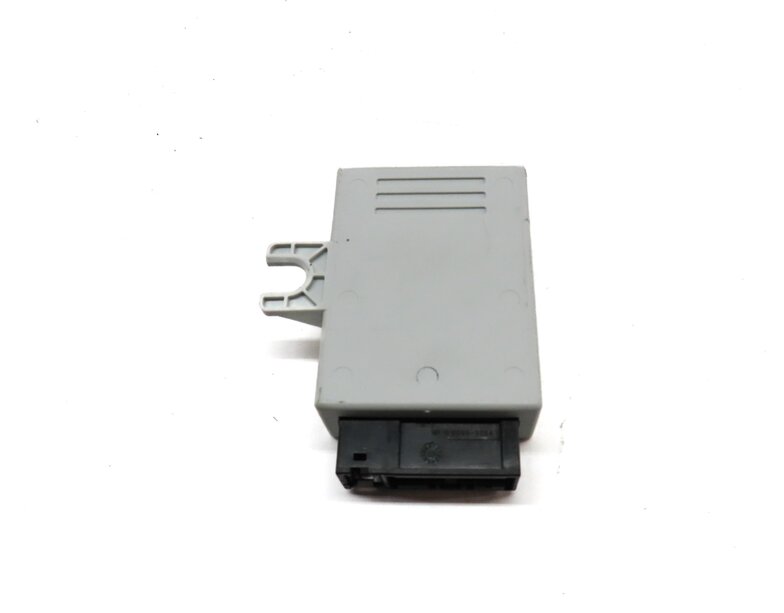 Thumbnail 5: 2003-2008 BMW Z4 (E85) ROADSTER - CONVERTIBLE TOP LIFT CONTROL MODULE