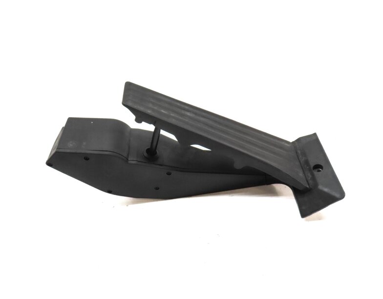 Thumbnail 4: 2006 BMW Z4 CONVERTIBLE ROADSTER (E85) FRONT LEFT ACCELERATOR GAS PEDAL