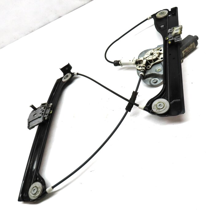 Thumbnail 3: 2004-2006 BMW Z4 (E85) LEFT FRONT DRIVER DOOR POWER WINDOW REGULATOR w/ MOTOR