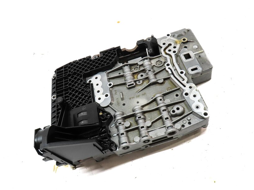 Thumbnail 3: 2012-2013 RANGE ROVER SPORT (L320 L322) A/T AUTOMATIC TRANSMISSION VALVE BODY