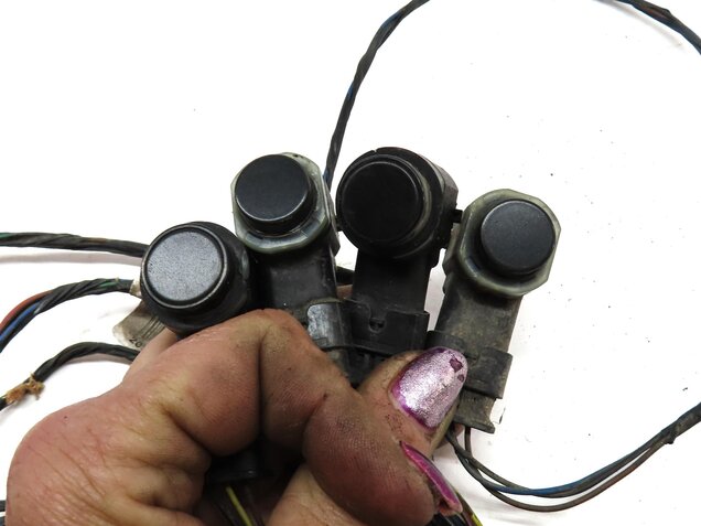 Thumbnail 5: 2012 RANGE ROVER SPORT (L320) REAR PDC PARK SENSOR SET w/ HARNESS (BLACK)