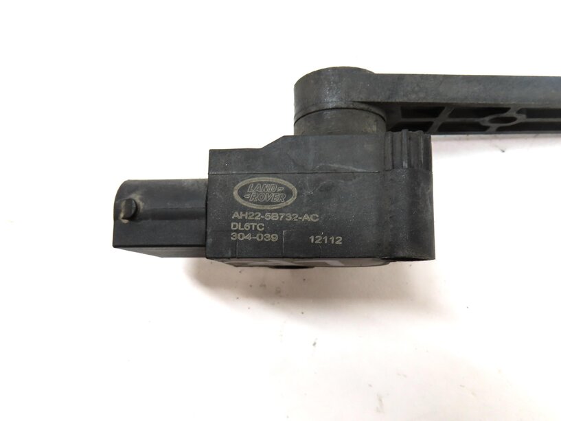 Thumbnail 5: 2012 RANGE ROVER SPORT (L320) REAR LEFT DRIVER SUSPENSION HEIGHT LEVEL SENSOR
