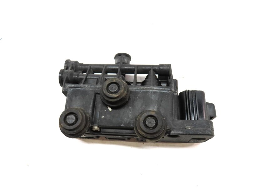 Thumbnail 4: 2012 RANGE ROVER SPORT (L320) FRONT & REAR AIR SUSPENSION VALVE BLOCK SET-3