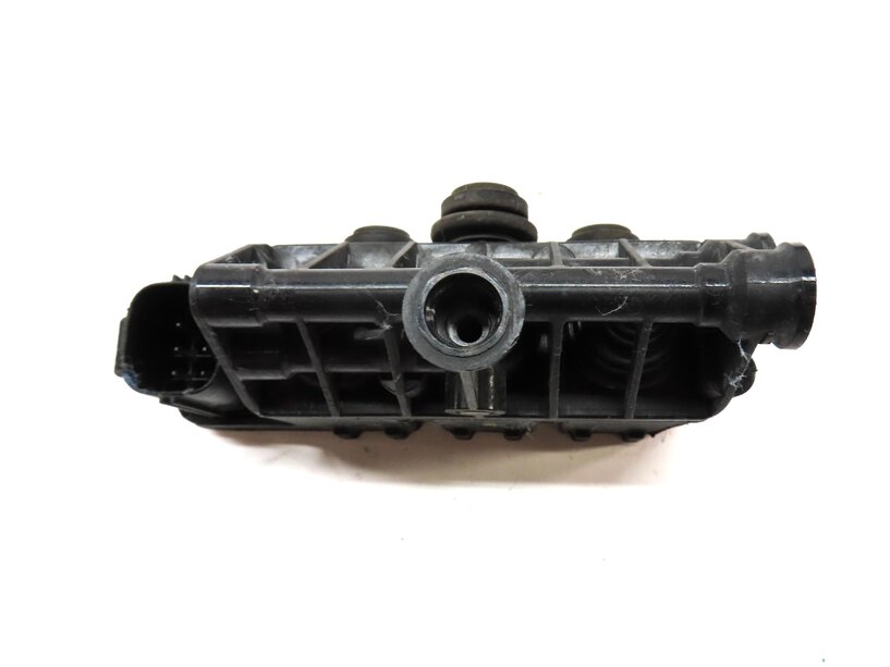 Thumbnail 5: 2012 RANGE ROVER SPORT (L320) FRONT & REAR AIR SUSPENSION VALVE BLOCK SET-3